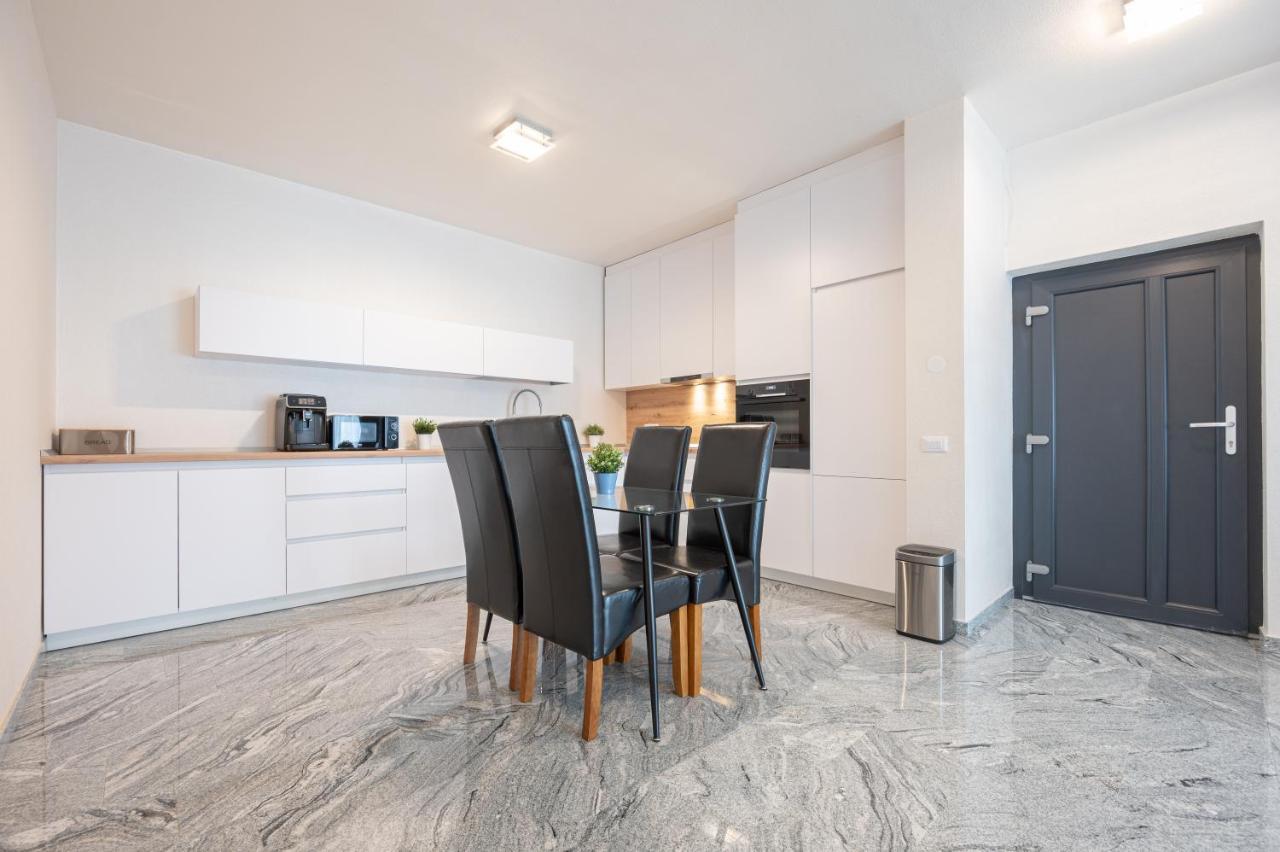 Casa Fischer Apartment Ciheiu Екстериор снимка