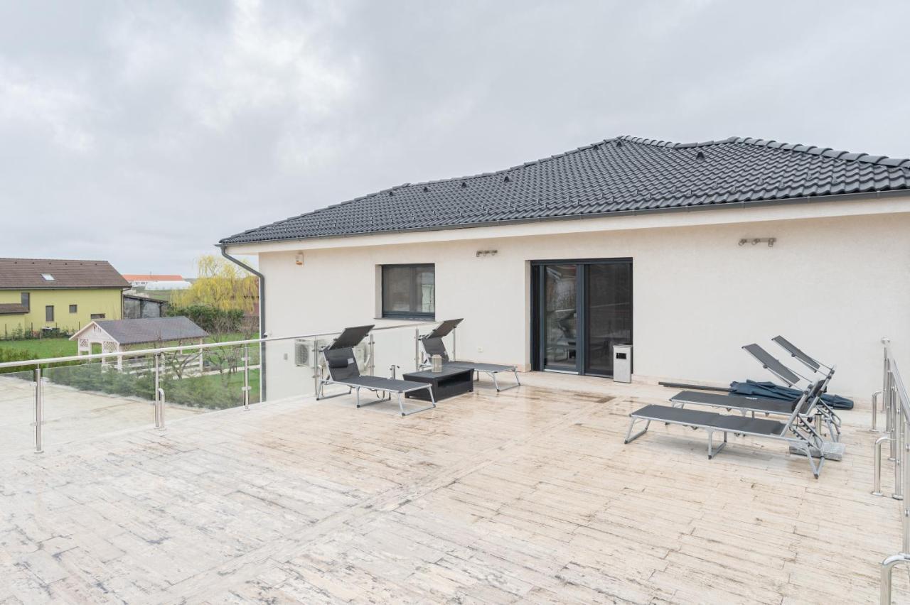 Casa Fischer Apartment Ciheiu Екстериор снимка
