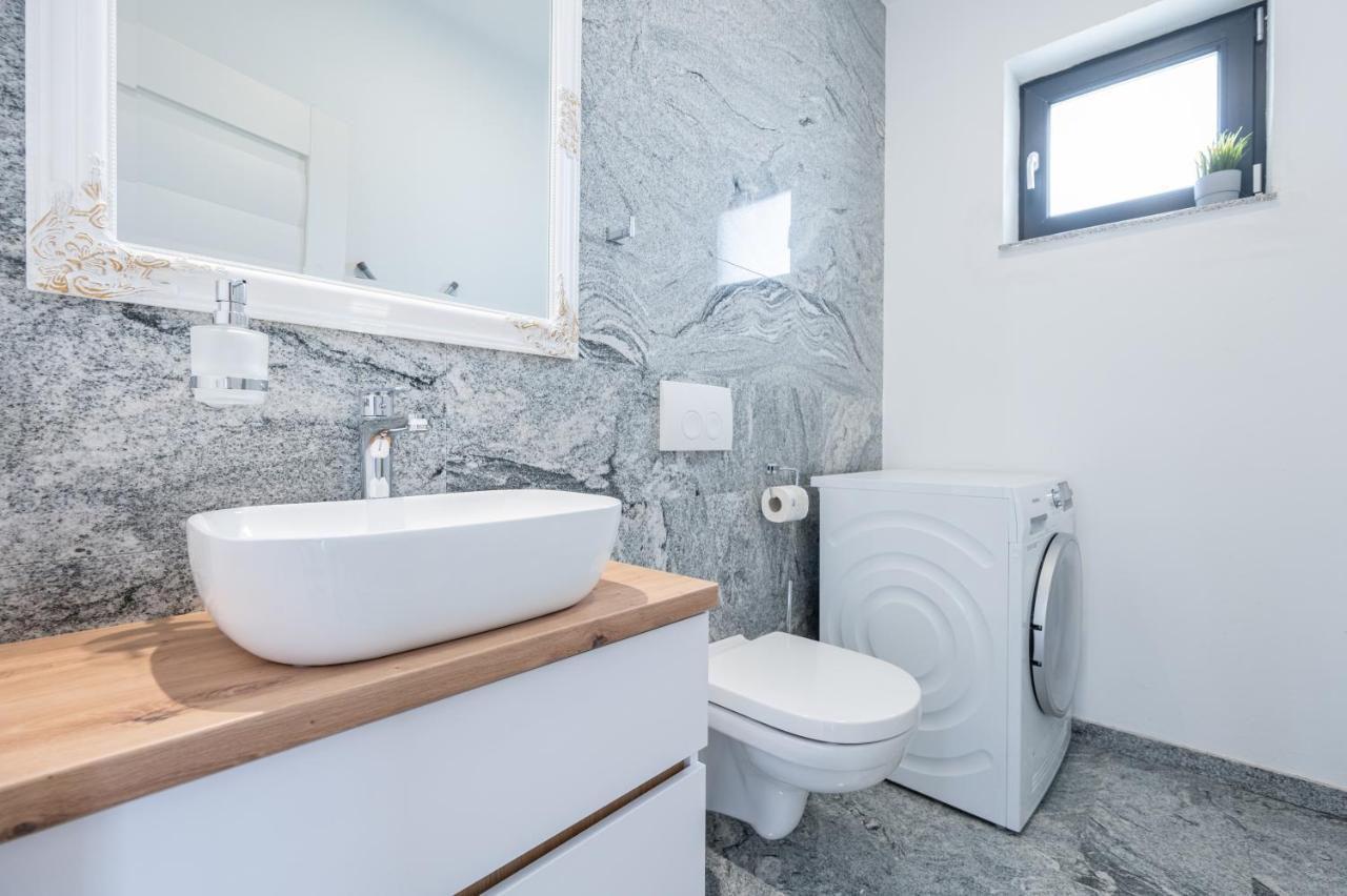 Casa Fischer Apartment Ciheiu Екстериор снимка