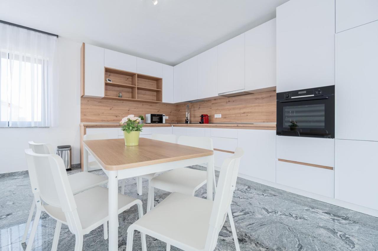 Casa Fischer Apartment Ciheiu Екстериор снимка