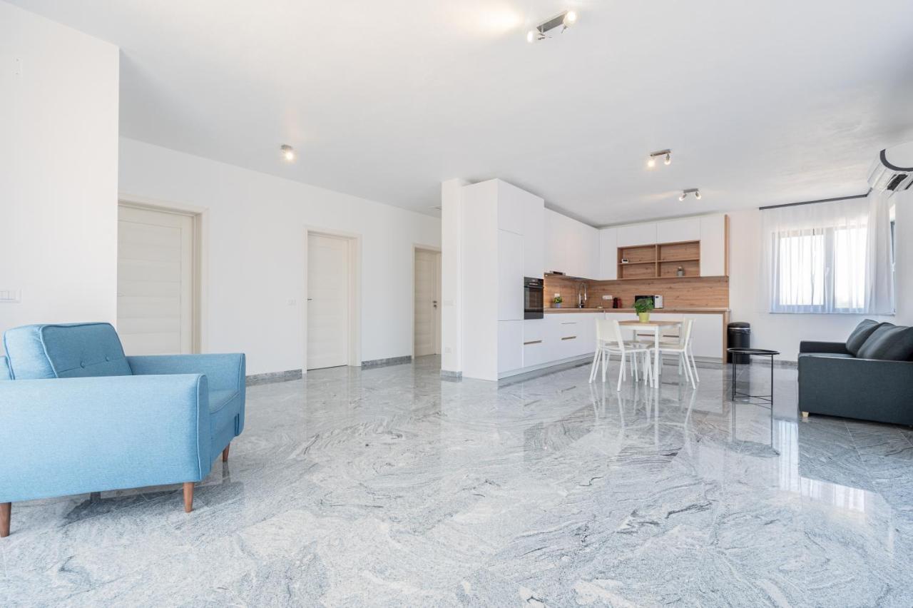 Casa Fischer Apartment Ciheiu Екстериор снимка